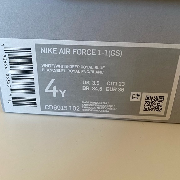 Air Force 1 - Picture 7 of 8